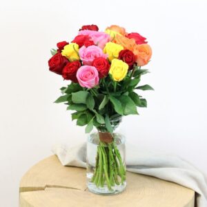 Bouquet de roses multicolores Interflora vu sur le comparateur bloomyrama