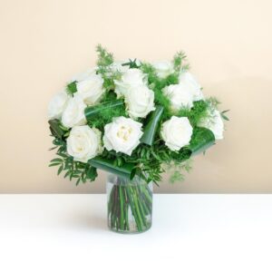 Voeux de bonheur bouquet blanc livraison fleurs interflora comparateur bloomyrama