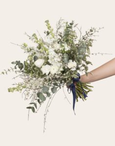 Bouquet de fleurs de saison blanc livraison Monsieur Marguerite comparateur de fleurs bloomyrama