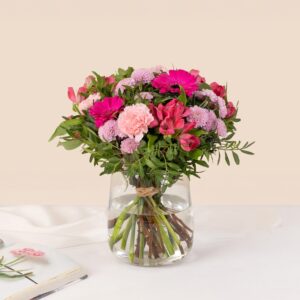 bouquet de fleurs roses avec œillet alstroemeria germini chrysanthème interflora vu sur le comparateur bloomyrama