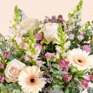 Bouquet du fleuriste pastel Interflora comparateur de fleurs bloomyrama
