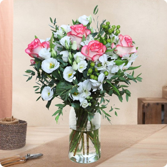 Bouquet Promesse 123fleurs roses bicolores fleurs blanches eucalyptus bloomyrama