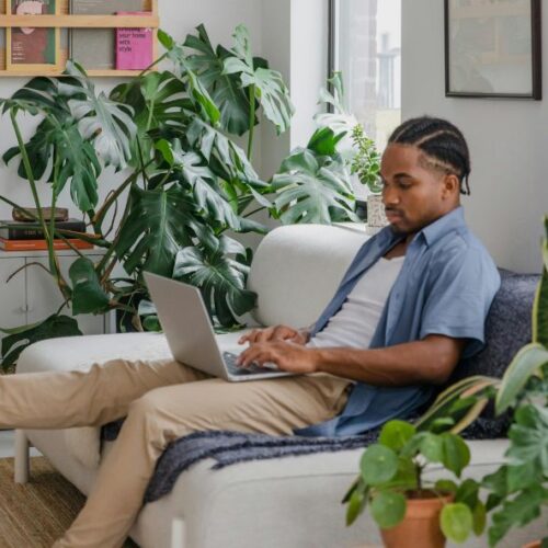 Le guide pour offrir une plante à un homme avec style