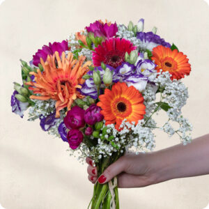 Bouquet Peps gerberas et fleurs fraîches colorées cadeau plein d énergie livraison par 123fleurs sur le comparateur de fleurs bloomyrama