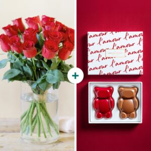 Brassée de roses rouges avec oursons guimauve chocolat au lait et noir Cyril Lignac Interflora disponible sur le comparateur bloomyrama