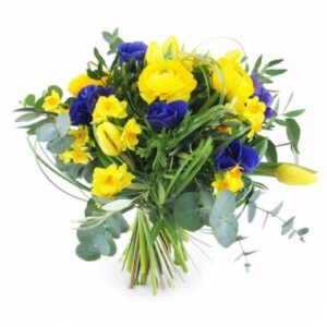 Bouquet rond jaune bleu mauve jonquilles anémones L'Agitateur floral disponible sur bloomyrama