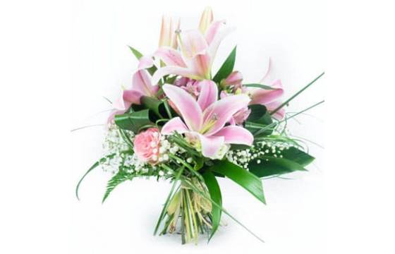 Bouquet de roses roses lys roses freesias et gypsophile aux tons délicats par Rosa Lys l'Agitateur Floral disponible sur le comparateur bloomyrama