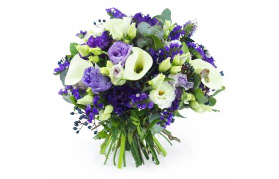 Bouquet rond blanc violet avec arum lisianthus feuillage Agitateur Floral disponible sur bloomyrama