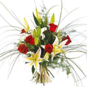 Duchesses bouquet composé lys orientaux blancs et roses rouges, agitateur floral comparaison bloomyrama