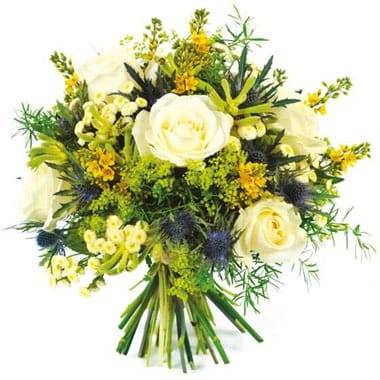 Bouquet rond blanc bleu avec roses blanches matricaire chardons Alchimie disponible sur bloomyrama