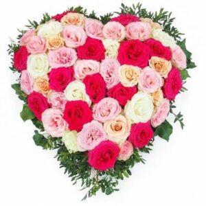 Coeur de deuil en roses roses camaieux avec feuillage 60 cm l’Agitateur Floral disponible sur le comparateur bloomyrama