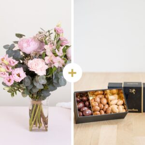 Petit bouquet rose et amandes chocolat Interflora disponible sur le comparateur bloomyrama