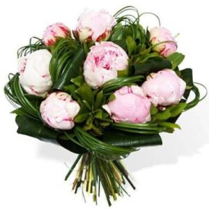 Bouquet rond de pivoines roses élégantes L’Agitateur Floral disponible sur bloomyrama
