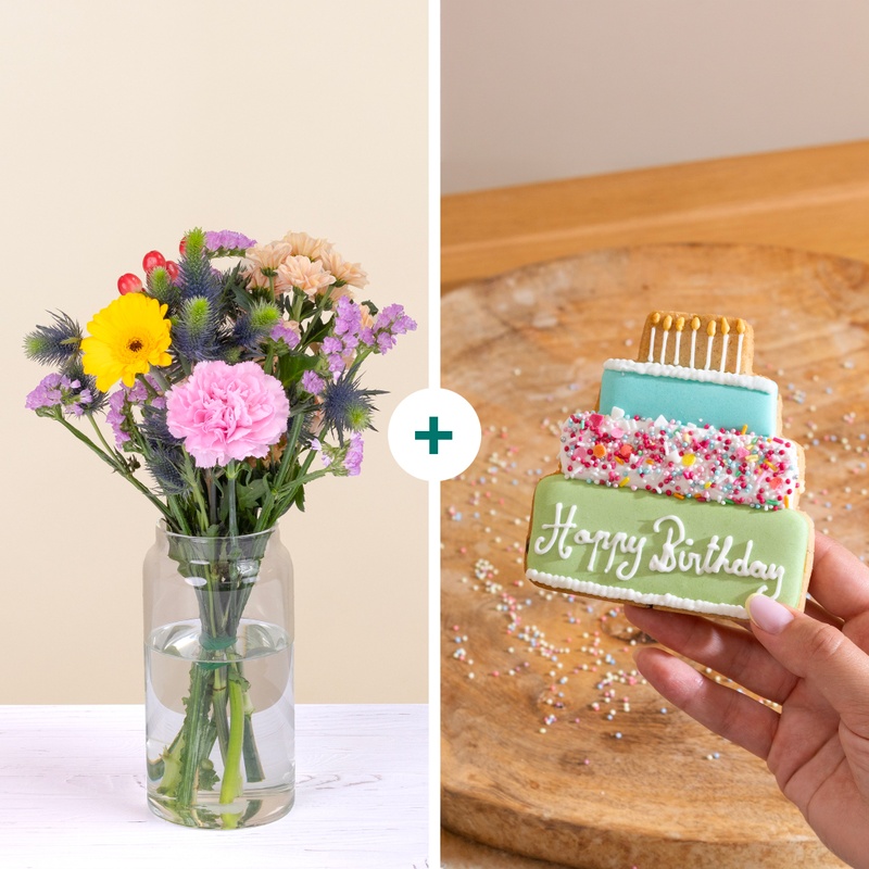 Bouquet multicolore avec biscuit Happy Birthday par Interflora disponible sur le comparateur bloomyrama