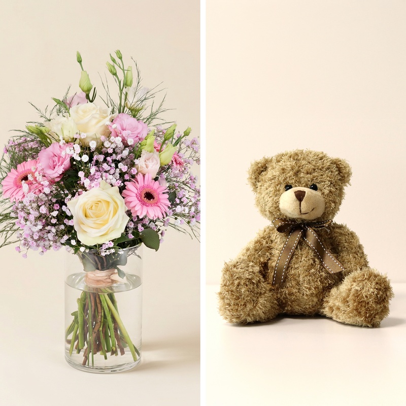 Bouquet Grâce aux fleurs roses et blanches avec ourson Harry Interflora disponible sur le comparateur bloomyrama