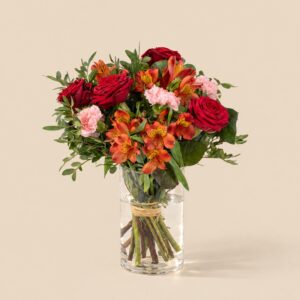 Bouquet roses rouges alstroemères orange et fleurs roses Interflora disponible sur le comparateur bloomyrama